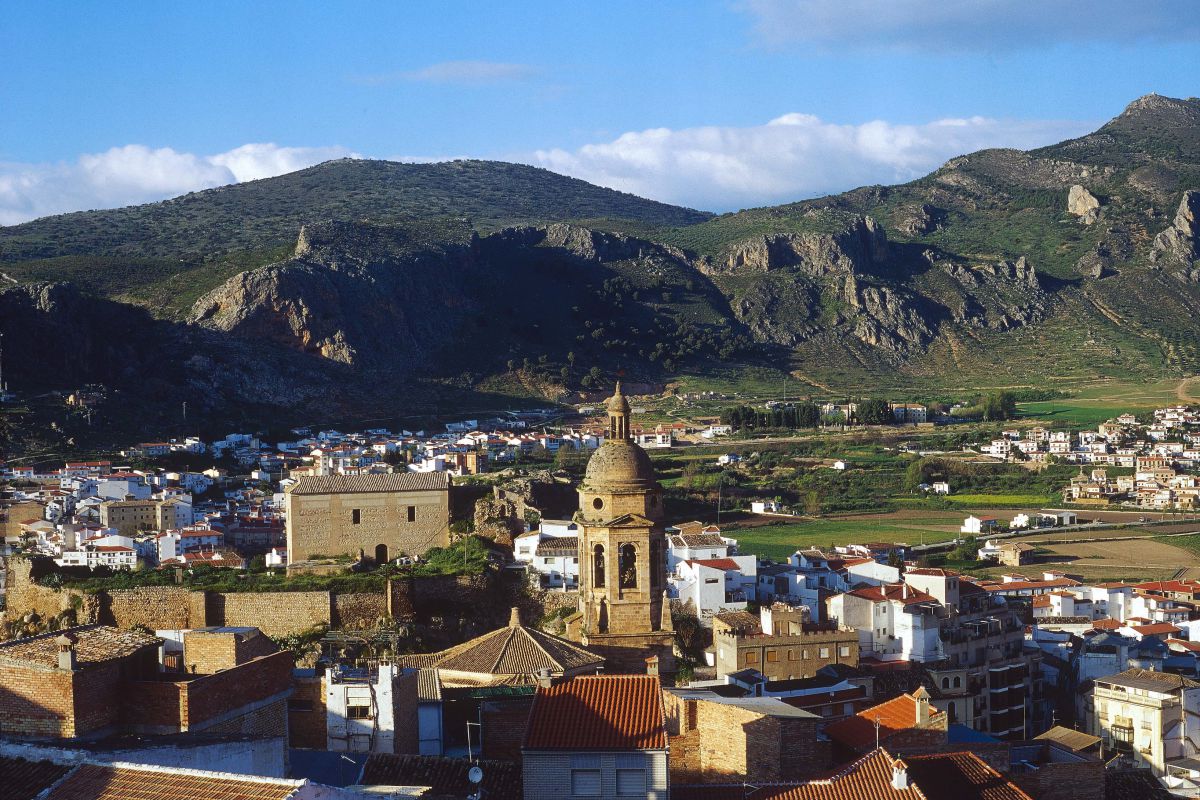 Diputación de Granada pide al presidente andaluz financiación para implantar la fibra óptica en el medio rural