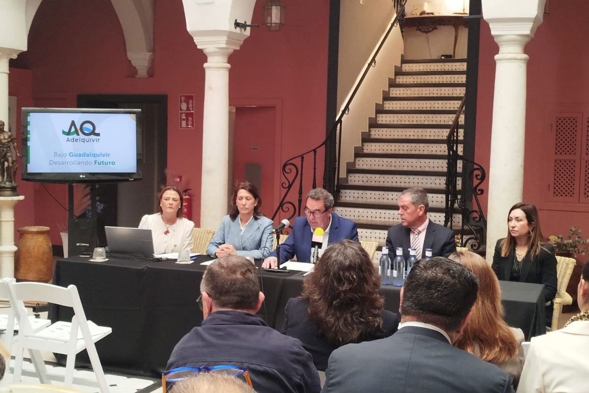 ADELQUIVIR y la Delegación Territorial refuerzan en Utrera el papel del programa LEADER en el desarrollo del Bajo Guadalquivir
