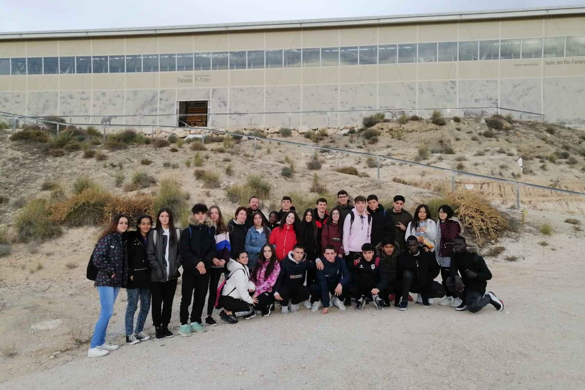 El GDR de Guadix da a conocer la Estación paleontológica de Fonelas entre el alumnado de la provincia
