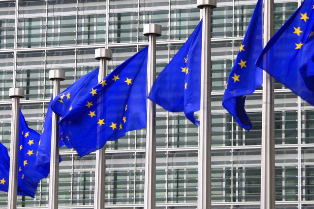 El Parlamento Europeo avala negociar un periodo transitorio que deje estabilidad y continuidad financiera durante dos años