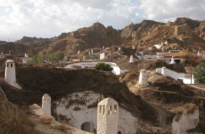 CaixaBank y el GDR Guadix lanzan una nueva convocatoria de “Tierra de Oportunidades” para fomentar emprendimiento y empleo en las zonas rurales