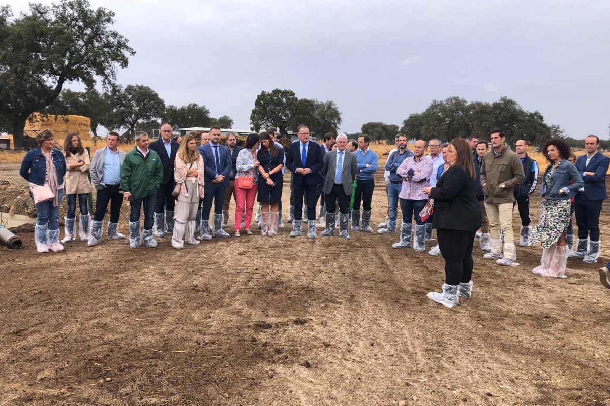 Ganaderos conocen las posibilidades del proyecto de aprovechamiento de los residuos ganaderos en la comarca de Los Pedroches