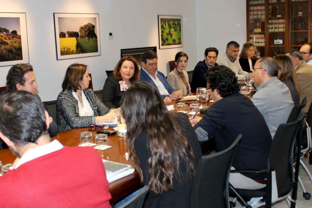 Agricultura trabajará para reducir los trámites burocráticos actuales en al menos un 20%