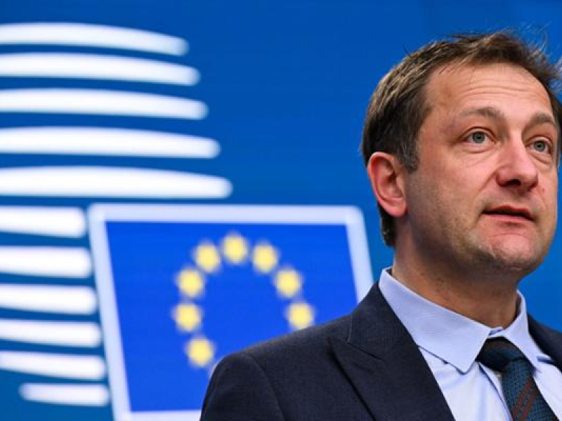 El Comisario de Agricultura respalda la actual estructura de la PAC ante la inminente batalla presupuestaria