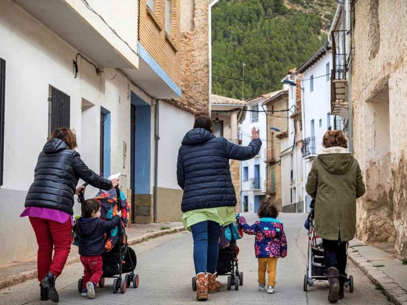 Educación gratis a los dos años contra la despoblación