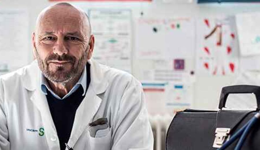 La Fundación de Estudios Rurales premia al doctor González Cabrera por su defensa de la sanidad pública rural