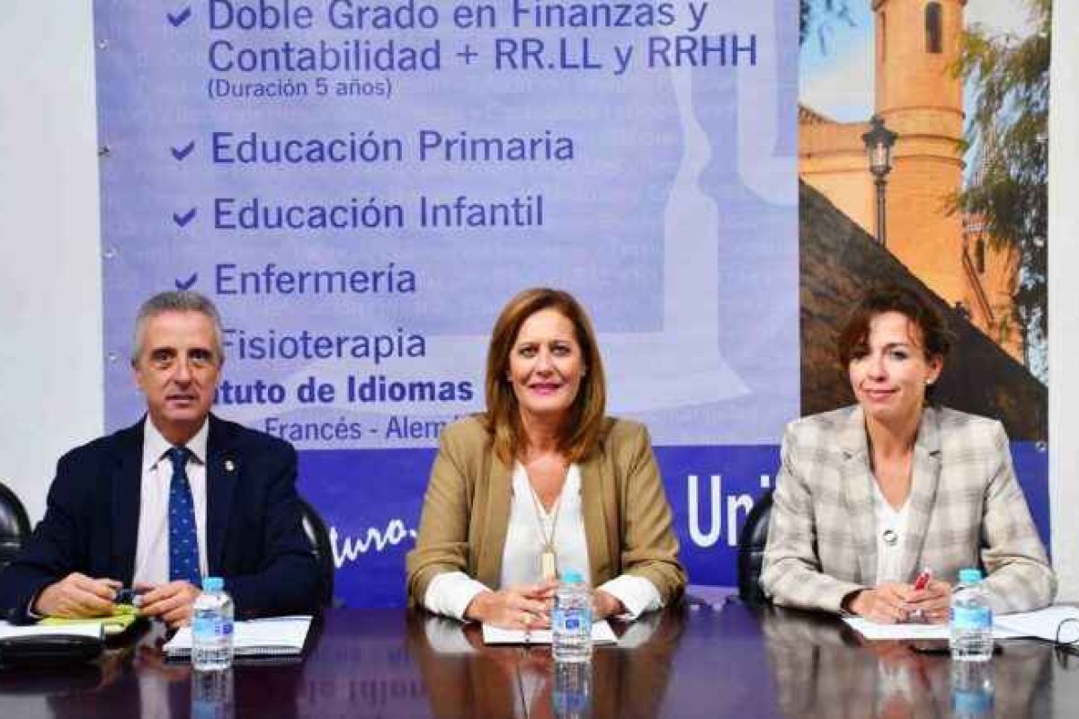 Rosario Andújar preside la Ruta Turística y Cultural ‘Caminos de Pasión’  con el objetivo de que sea reconocida de Interés Cultural Europeo