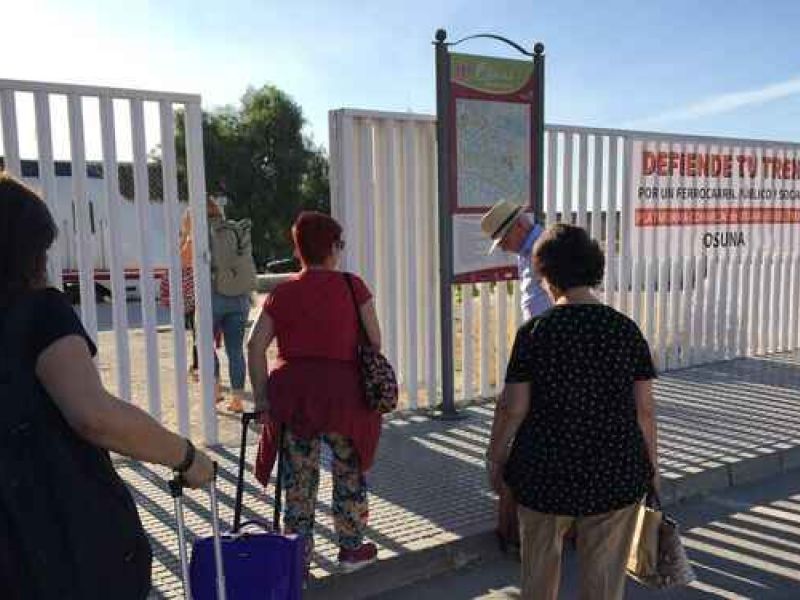 Osuna y Pedrera reclaman la firma del convenio de la variante ferroviaria y lamentan las nuevas “demoras”