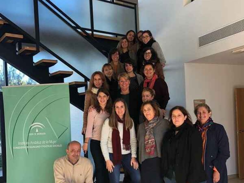 La directora del IAM participa en las jornadas para emprendedoras y empresarias ‘Sinergias’, celebradas en Pizarra