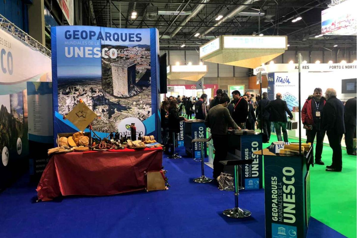 Los espacios naturales de Andalucía lucen su variada oferta ecoturística con un stand propio en Fitur 2020