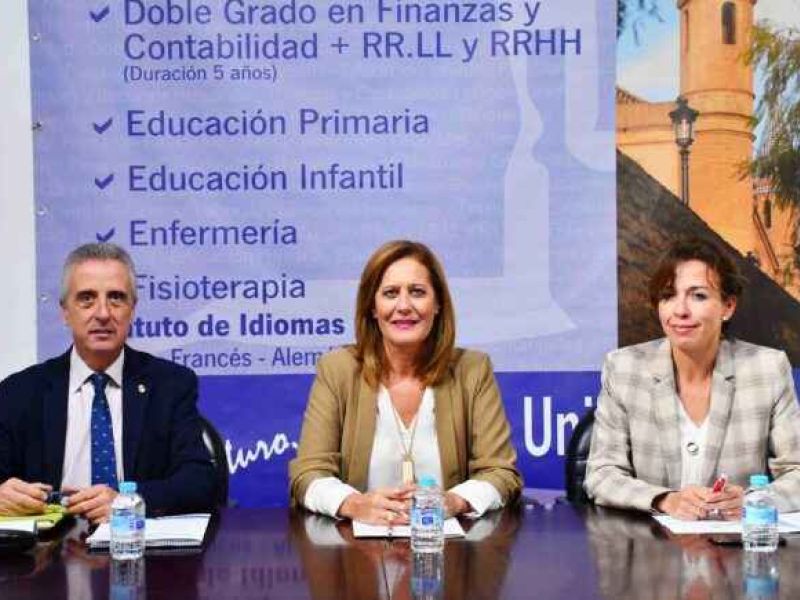 Rosario Andújar preside la Ruta Turística y Cultural ‘Caminos de Pasión’  con el objetivo de que sea reconocida de Interés Cultural Europeo