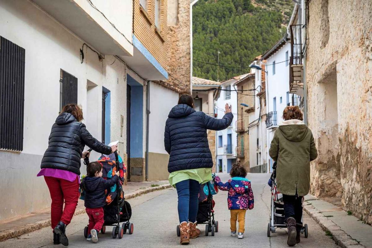 Educación gratis a los dos años contra la despoblación