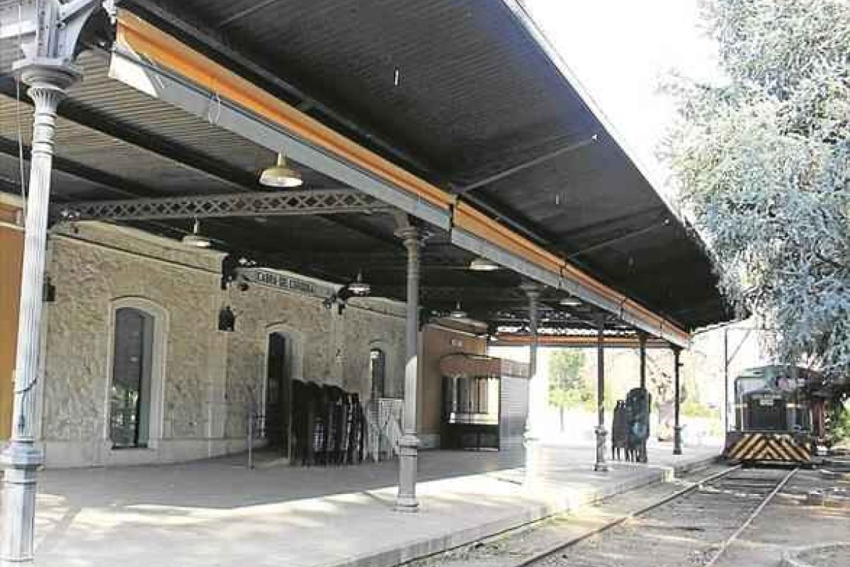 La antigua estación de Cabra en la Subbética Cordobesa se reconvierte en un albergue para senderistas