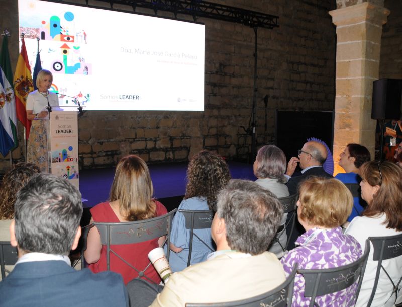 La presidenta de la FEMP tiende la mano a los Grupos de Acción Local de España para seguir reivindicando el desarrollo rural y una financiación justa para todos los territorios