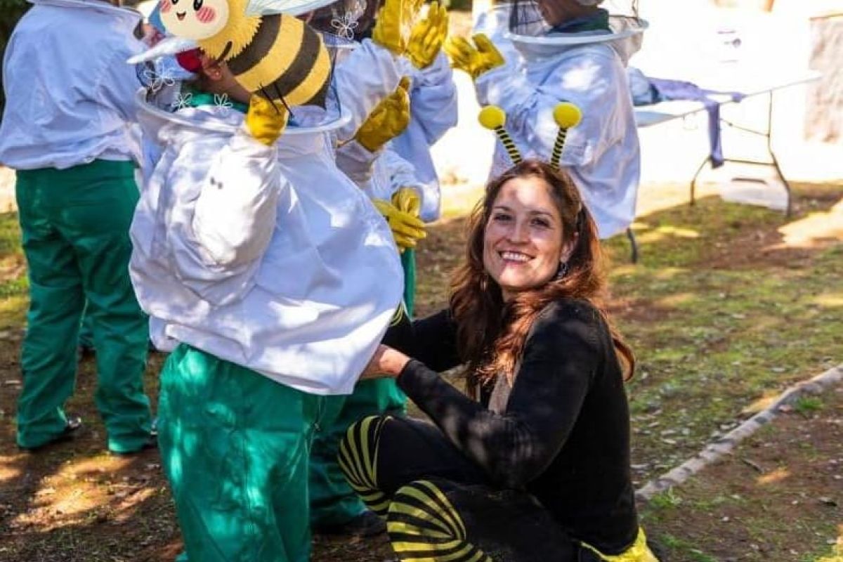 Ofelia Escaño, una emprendedora fuerte y activa como sus abejas