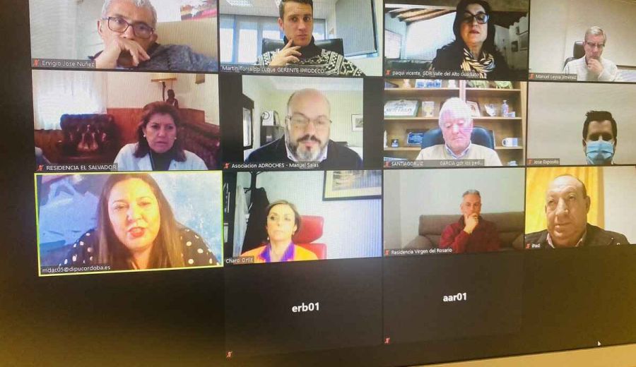 Diputación de Córdoba y los GDR Los Pedroches, Sierra Morena y  Guadiato facilitan la comunicación online de mayores de residencias con sus familias