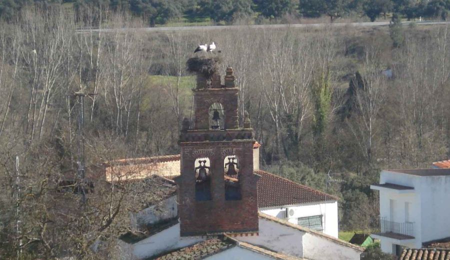 La Nava, un pequeño pueblo de la sierra de Huelva planta cara a la despoblación para sobrevivir