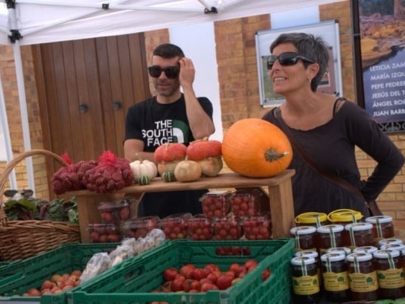 Berrocal estrena su Mercado Local y confirma el poder de la cercanía