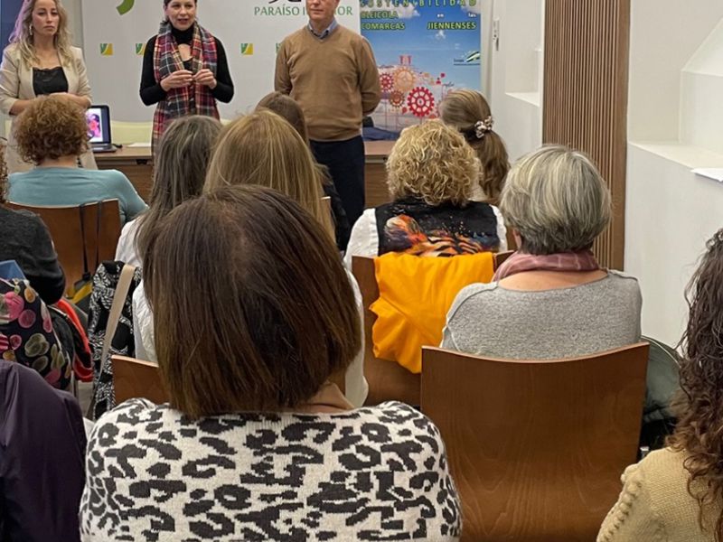 Los Grupos de Desarrollo de Jaén crean Oleoempodera, un espacio para empoderar a las mujeres del sector oleícola