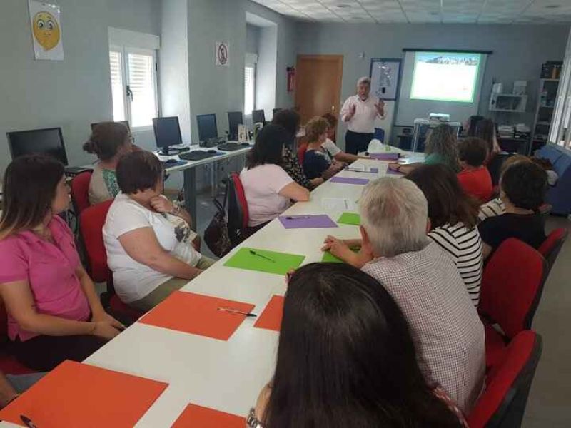 Lectura y creatividad para la España Vaciada: planes locales de lectura en las zonas rurales de Jaén