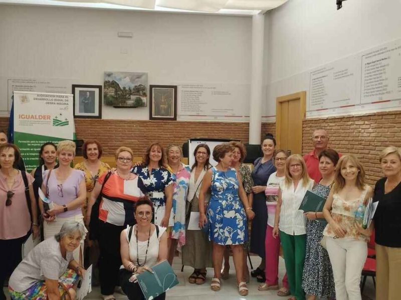 Sierra Mágina constituye  en Cambil su mesa comarcal de género