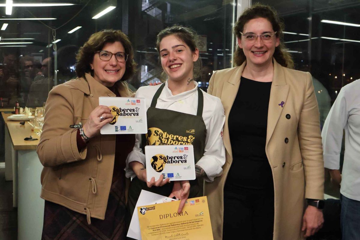 Las mujeres rurales y el alumnado de las Escuelas de Hostelería unen tradición e innovación en el concurso “Saberes y Sabores”