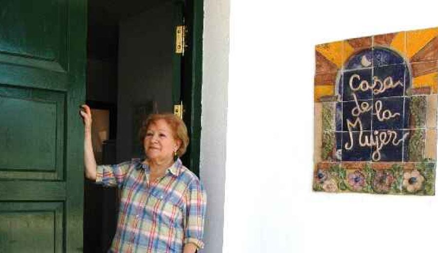 El IAM concede a Paqui Gago el Premio de Honor «Carmen Olmedo» por su activismo por las mujeres rurales