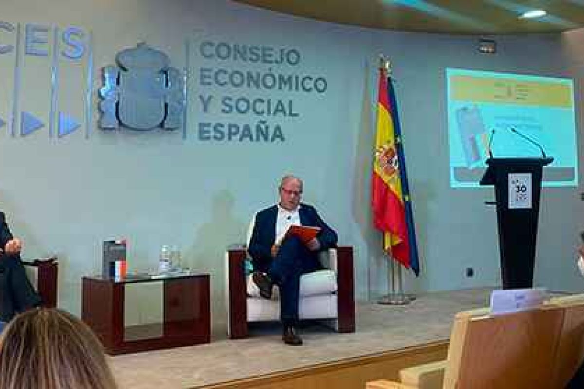 Informe CES: “El sector agroalimentario debe ser el pilar del futuro del medio rural”