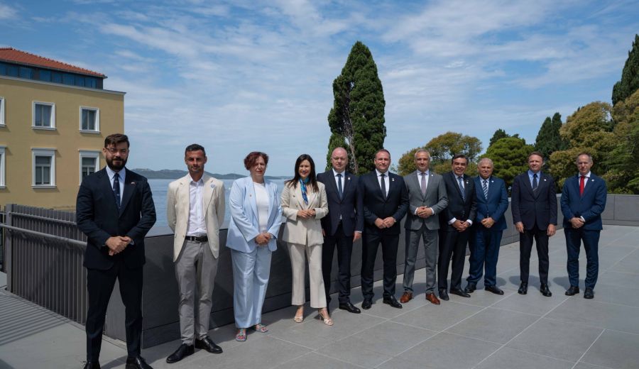 España defiende una PAC más ambiciosa para garantizar el relevo generacional en el campo