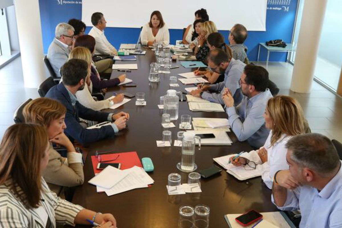 Málaga crea un grupo de trabajo para combatir la despoblación