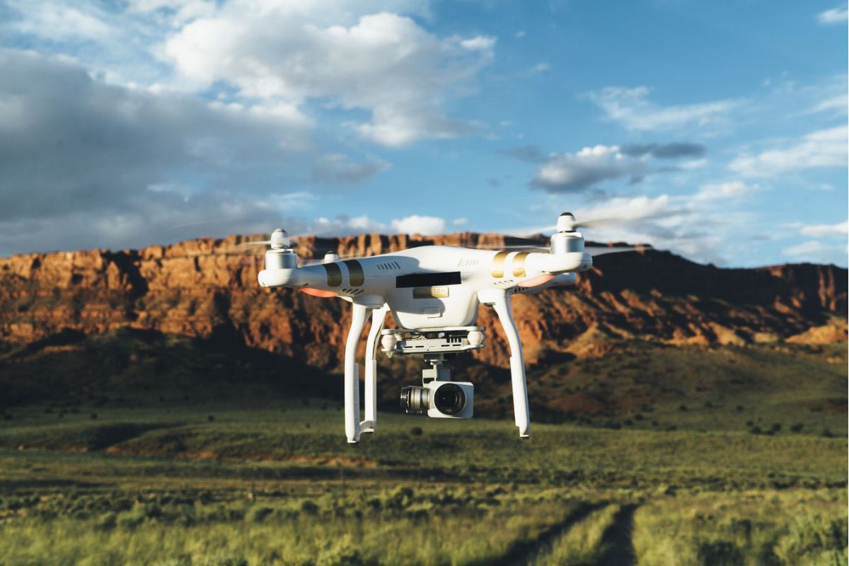 Drones al ‘rescate’ de la población rural: envíos de medicinas, alimentos o artículos por aire hacen sus primeras pruebas en zonas rurales y de difícil acceso