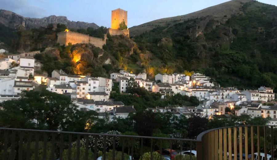 El GDR Sierra de Cazorla y Correos firman un convenio para facilitar la digitalización de sus comercios