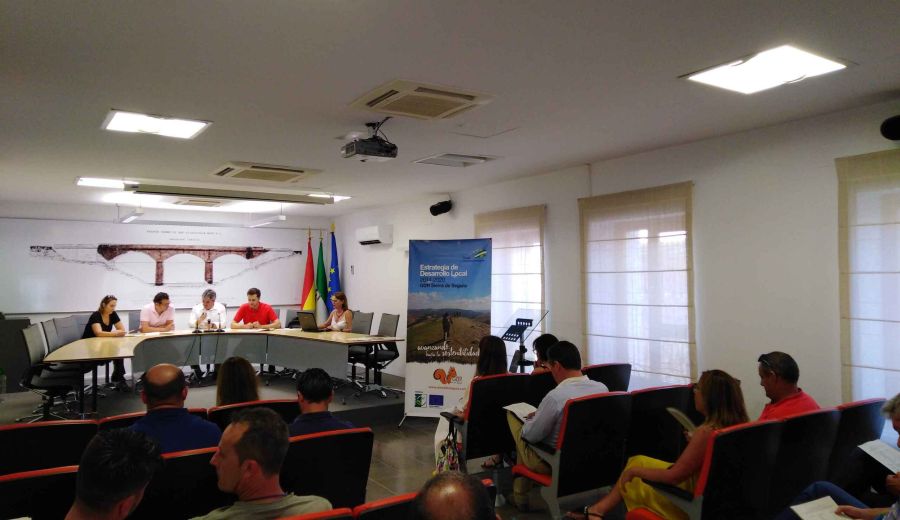 Ramón Gallego preside la nueva Junta Directiva del GDR Sierra de Segura (Jaén)