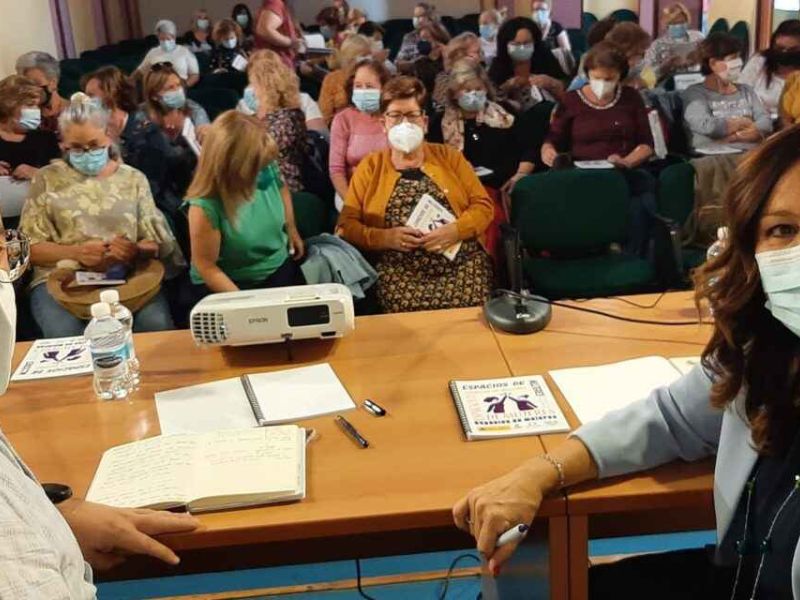 Bedmar abre la primera edición del ciclo “Espacios de mujeres para el empoderamiento y la participación social”