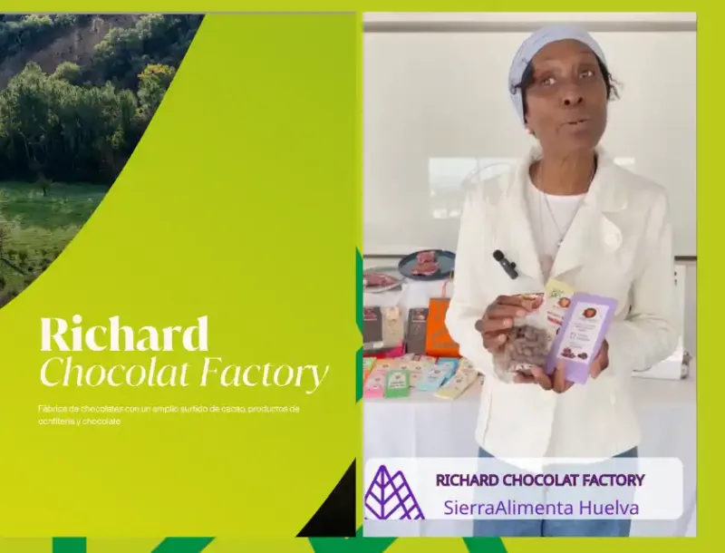 Esther Richardson y su chocolate saludable y sostenible en la Sierra de Huelva