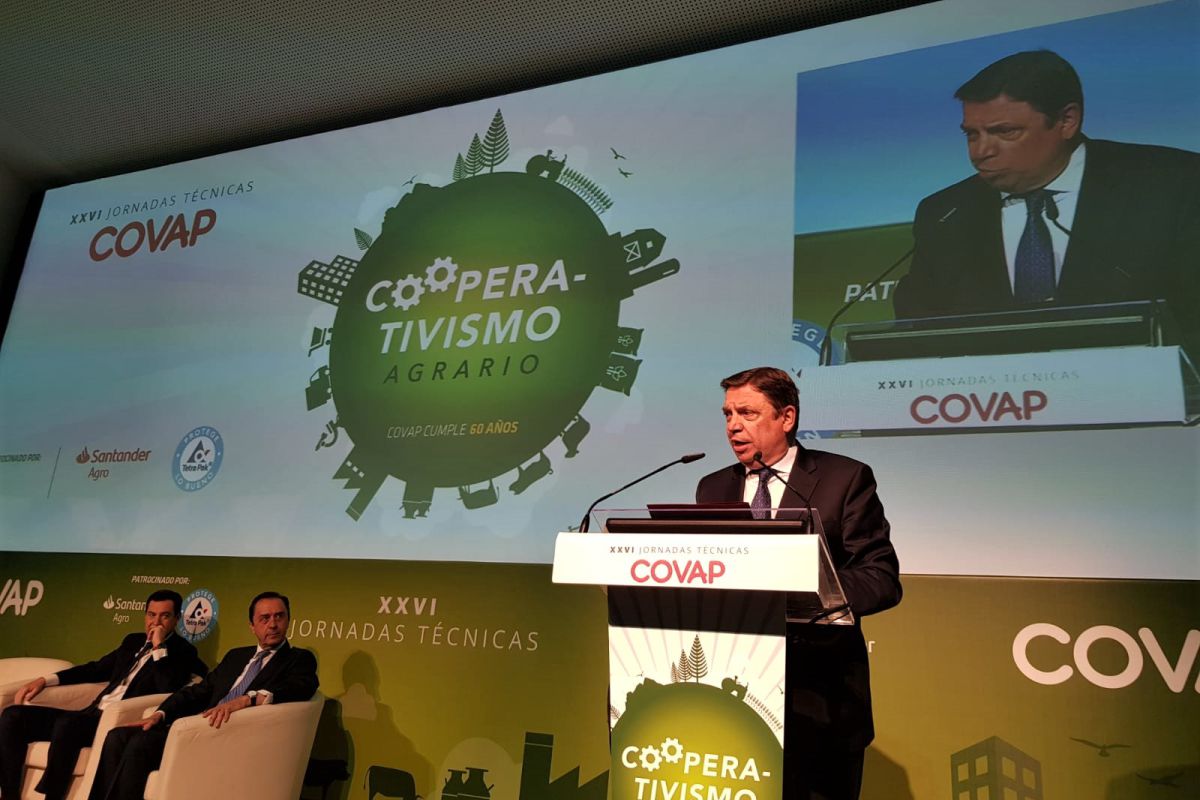 Luis Planas destaca el modelo empresarial cooperativo como eje vertebrador del mundo rural