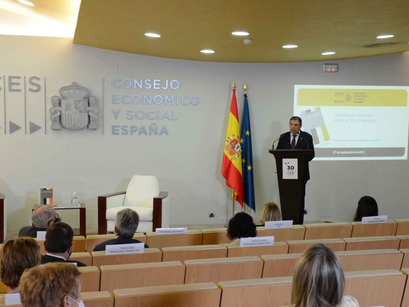 Luis Planas destaca la voluntad política y el compromiso del Gobierno por el desarrollo socioeconómico del medio rural