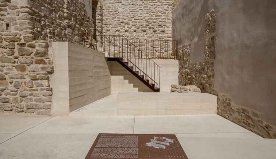 La restauración de la antigua muralla del Alcázar de Arjona recibe el prestigioso galardón Architizer A+ de Arquitectura