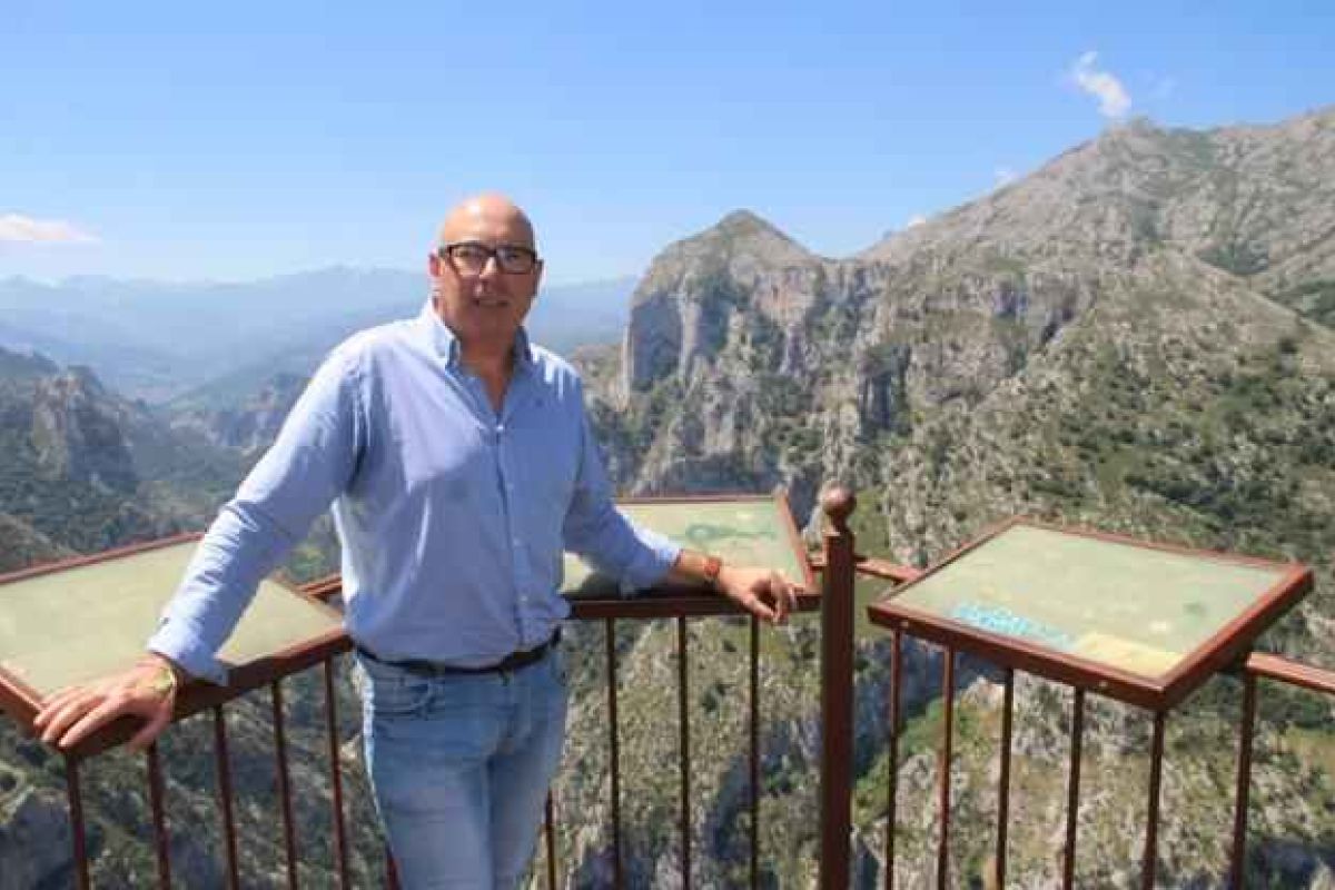 «La despoblación es consecuencia de políticas erróneas en el medio rural», afirma el presidente de REDR, Secundino Caso