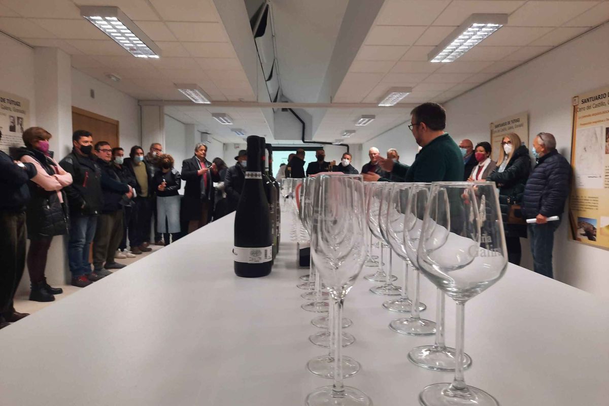 Vitivinicultores, el GDR Altiplano de Granada y el IFAPA consiguen que la variedad local “Blanca Gordal” entra en el Registro de Variedades Comerciales como uva de vinificación