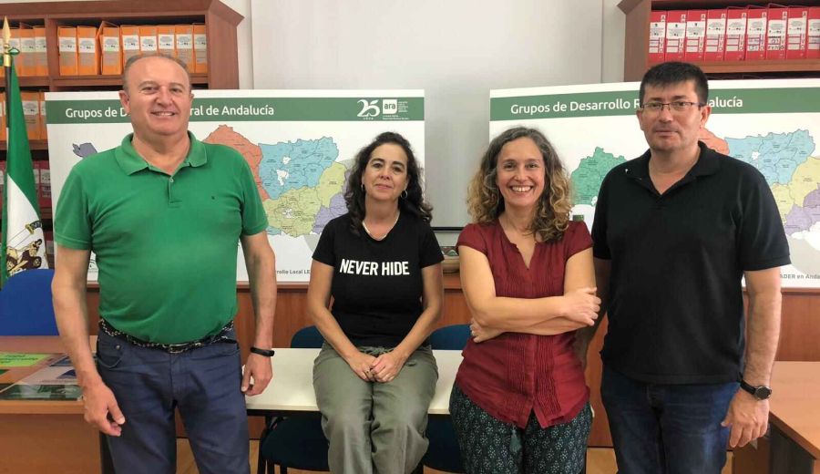 El GDR Levante Almeriense firma el convenio para la gestión de los fondos LEADER en la comarca del Almanzora