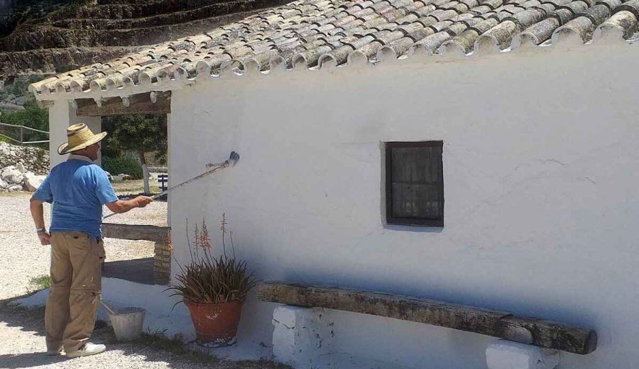 Así se fabrica la cal de Morón de la Frontera, Patrimonio Inmaterial de la Humanidad, en la Serranía Suroeste Sevillana
