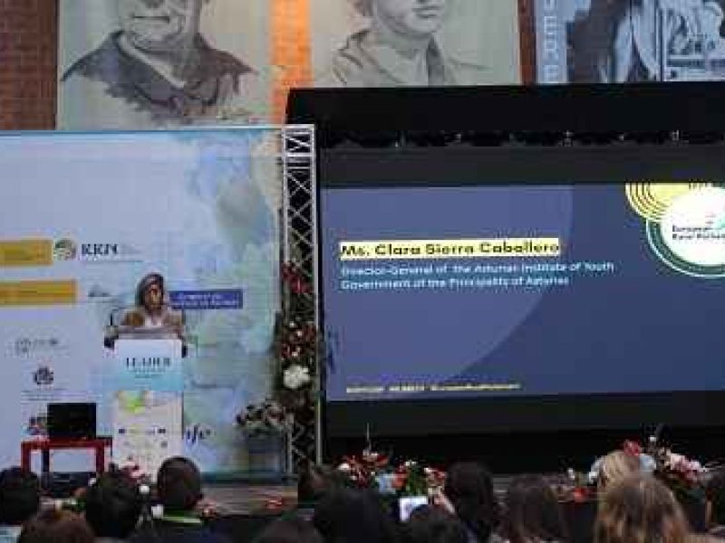Clara Sierra, directora del Instituto Asturiano de la Juventud: “Debemos convencer a los jóvenes de que den a las zonas rurales la oportunidad de convertirse en su futuro”