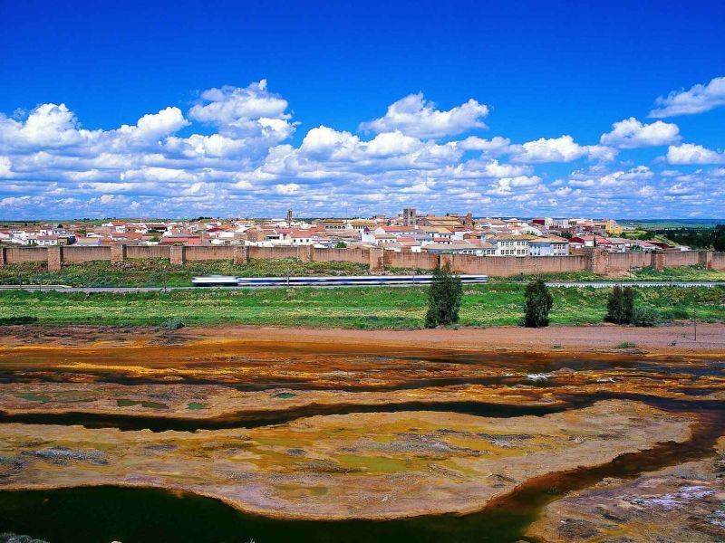 Casi la mitad de las pequeñas localidades de menos de 1.000 habitantes en Andalucía pierden población