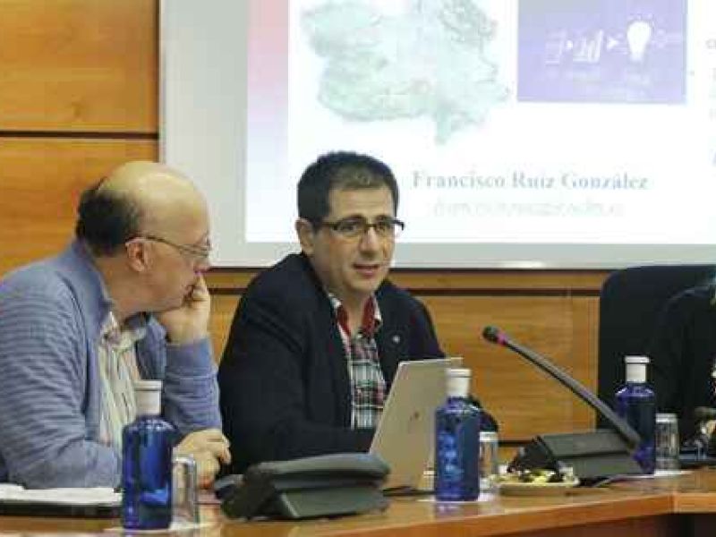 Claves contra la despoblación: “Hay que poner el énfasis en el papel de los grupos de acción local”