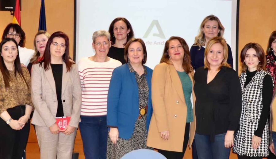 La Junta articula una línea de avales para respaldar a mujeres emprendedoras en los ámbitos rural, pesquero y medioambiental