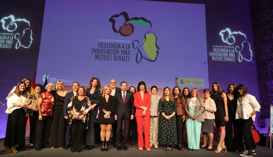 Luis Planas destaca la capacidad de emprendimiento y liderazgo de las mujeres en el mundo rural