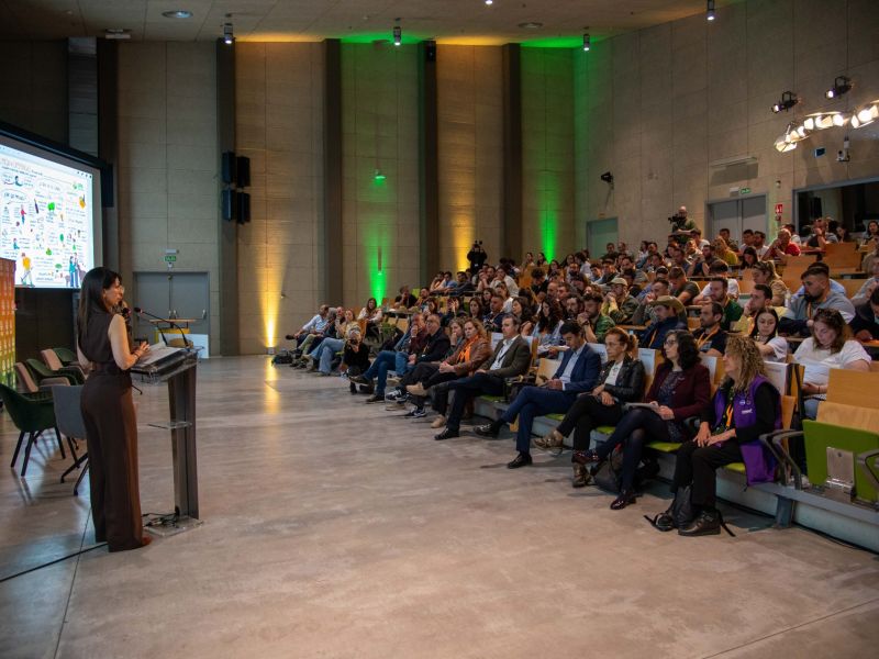 Profesionalización, formación y ayudas para sembrar de oportunidades el medio rural