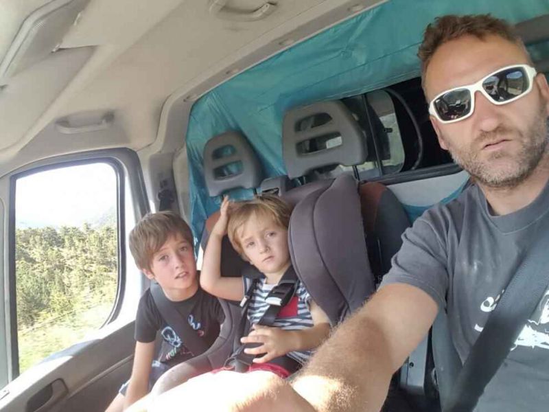 La red solidaria se pone en marcha en los pueblos: “Le dejo el pan en la puerta y ya me lo pagará”