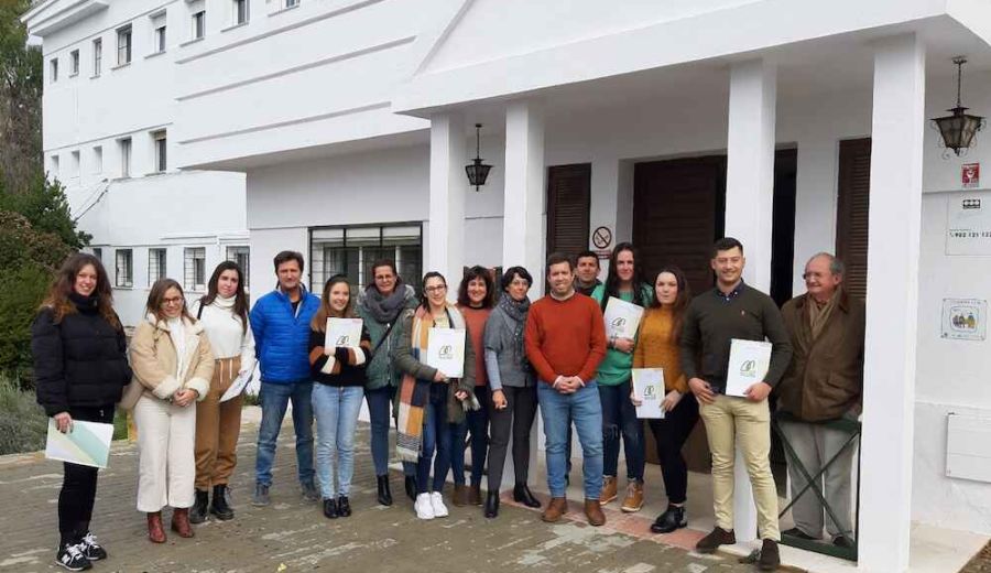 Los 65 jóvenes beneficiarios de las becas HEBE finalizan sus prácticas empresariales
